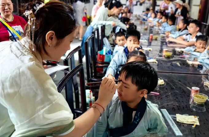 �ɳڸ�������������죬����ɽ�Ͷ��ˣ�